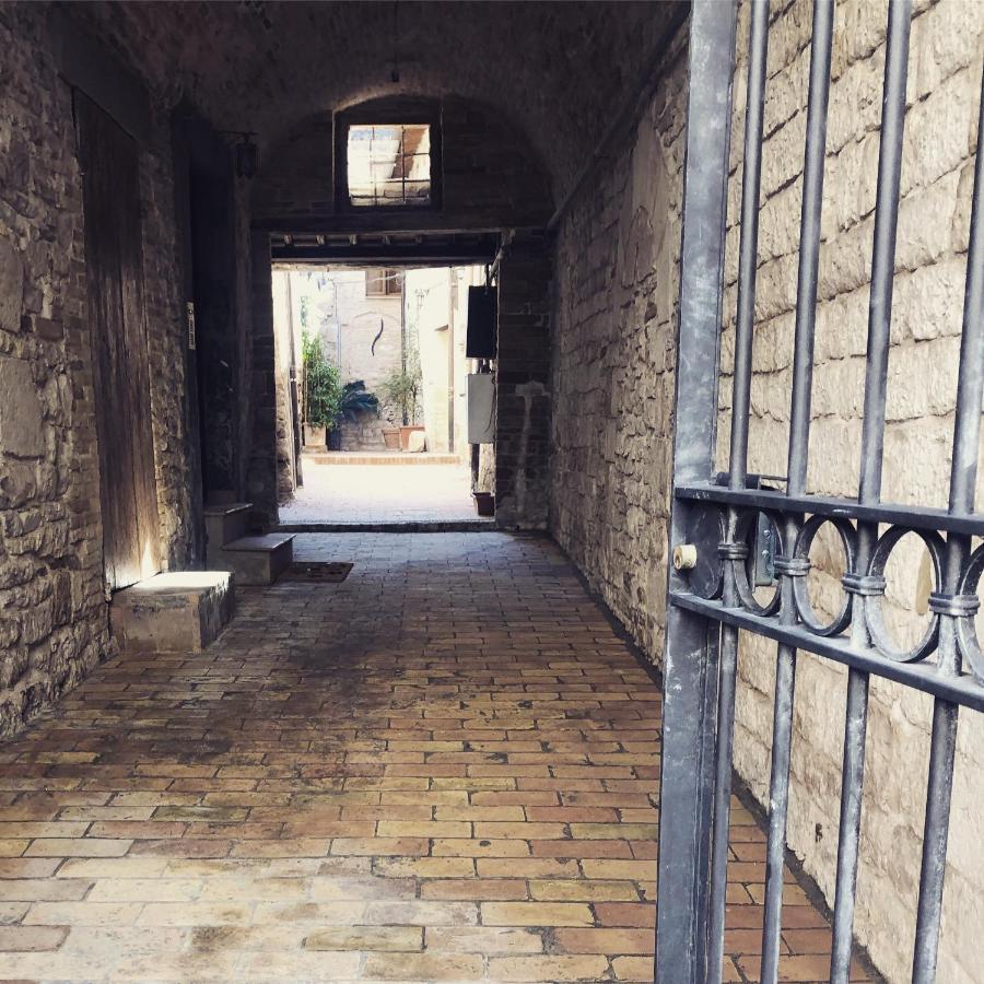 Apartamento La Casa Dell'Artista Asís Exterior foto